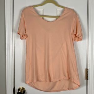 The Perfect Tee peach colored short sleeved Lg.